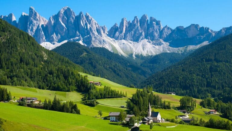 Switzerland attracts more Wealthy Chinese Tourists