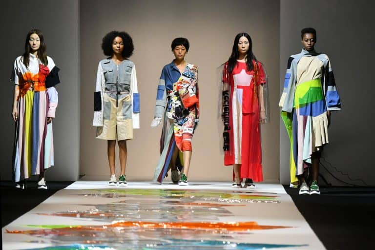 2025 is a golden moment for fashion designers in China