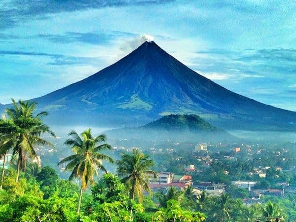 Invasion of Chinese Tourists in Philippines – Opportunities for Tourism Players