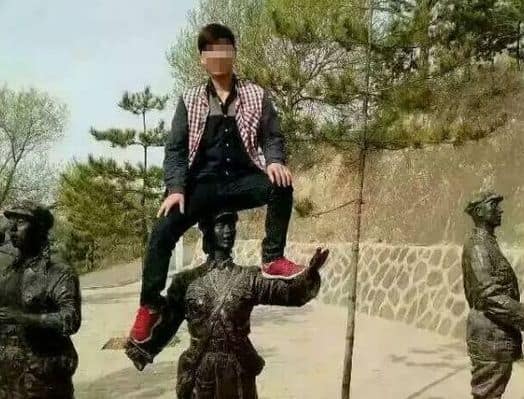 The first tourist blacklisted by Chinese governement