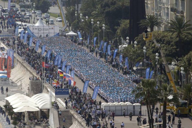 Massive tour groups are the hot trend in Chinese outbound tourism!