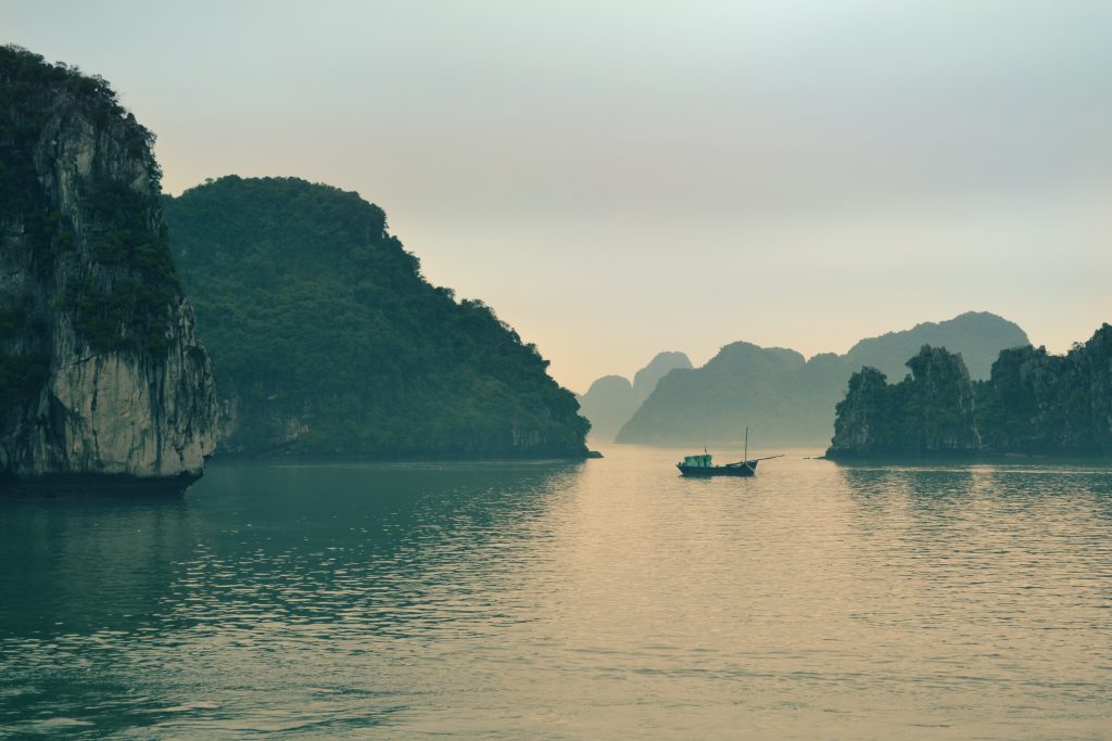 vietnam chinese tourists