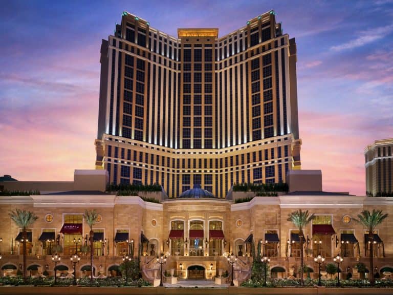 International Hotels in China Should invest more in Digital Marketing